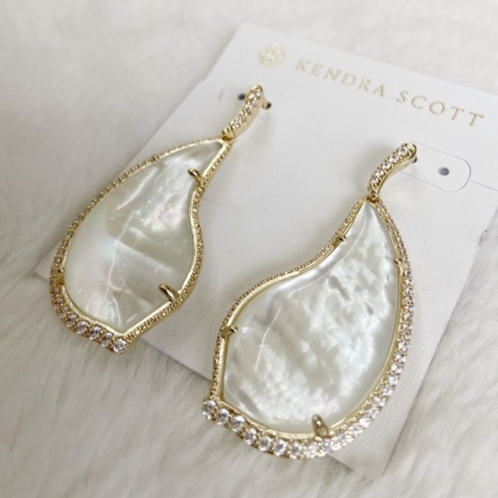 KENDRA SCOTT | Mother Of Pearl Drop Earrings